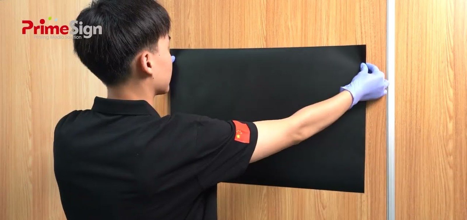 Chalk Black Writing Film in application